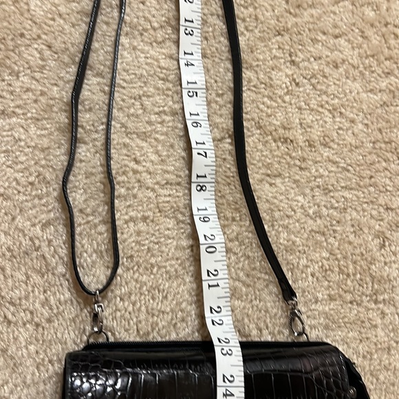 Brighton Black Croc and Pebbled Leather Crossbody Organizer Shoulder Handbag - Picture 16 of 16